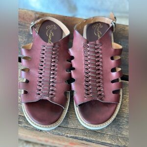 Liendo Anthropologie sandals 8.5 burgundy brown leather